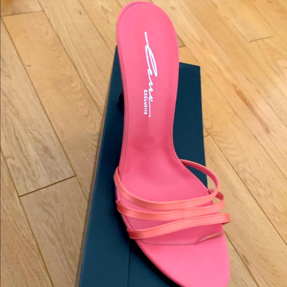 Women sandals